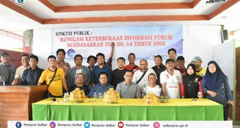 Dinas Kominfo,Persandian Dan Statistik Sulbar Gelar Diskusi Publik Regulasi Keterbukaan Informasi Publik Berdasarkan UU Nomor 14 Tahun 2008