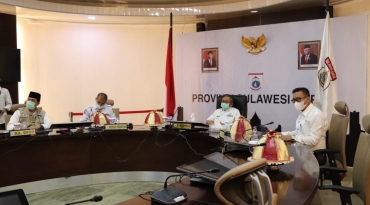 Kepala Dinas Kominfopers, Safaruddin, mengikuti Rapat Penanganan Pandemi Covid-19 dan Rencana Pelaksanaan Vaksinasi dipimpin Presiden Jokowi secara virtual