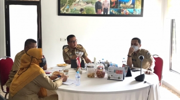 Rapat evaluasi triwulanan Dinas Kominfopers