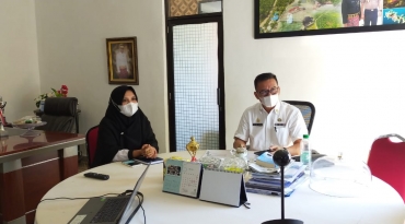 rapat tentang target nasional penyelesaian pelaksanaan vaksinasi Covid 19 tahap 2
