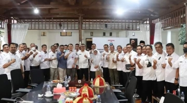 Rapat dengan Direktur Evaluasi Kinerja dan Peningkatan Kapasitas Daerah Ditjen Otda Kemendagri