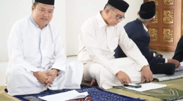 Melaksanakan Sholat Idul Fitri 1444 H
