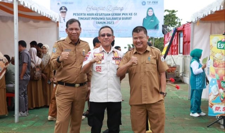 Menghadiri  Puncak Peringatan HKG PKK Tingkat Provinsi Sulawesi Barat