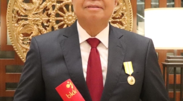 Muhammad Idris  Dapat Penghargaan Darma Karya Kencana Individu dari BKKBN RI