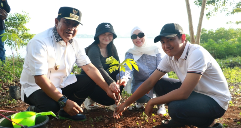 Gerakan Menanam Pohon Forkopimda Sulbar Menyasar Kepulauan