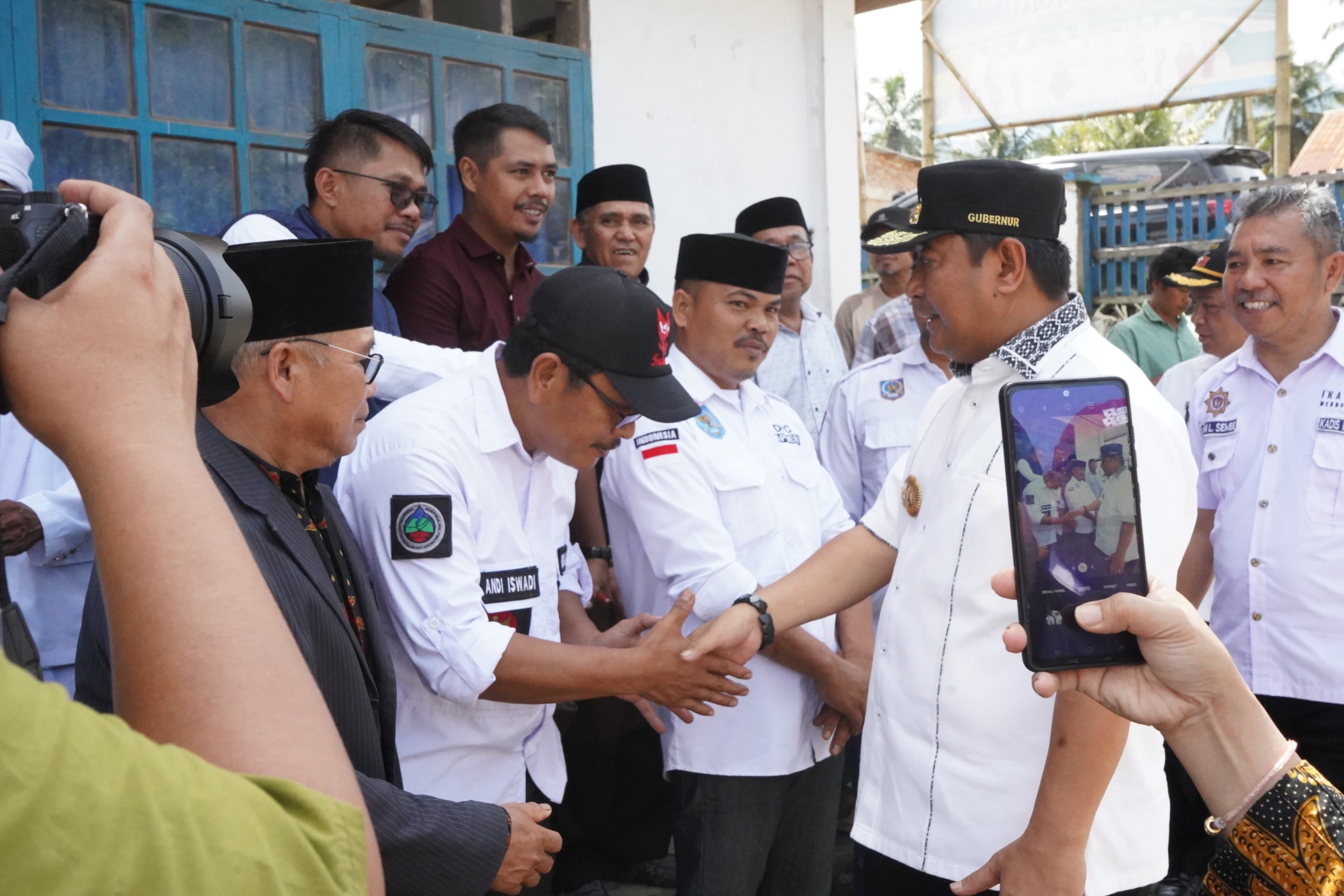 Sapa Warga Aralle Mamasa, Pj Bahtiar Dengar Curhat Kades, “Ada Seribu Warga Kami Terkendala Akses  Komunikasi dan Darat’