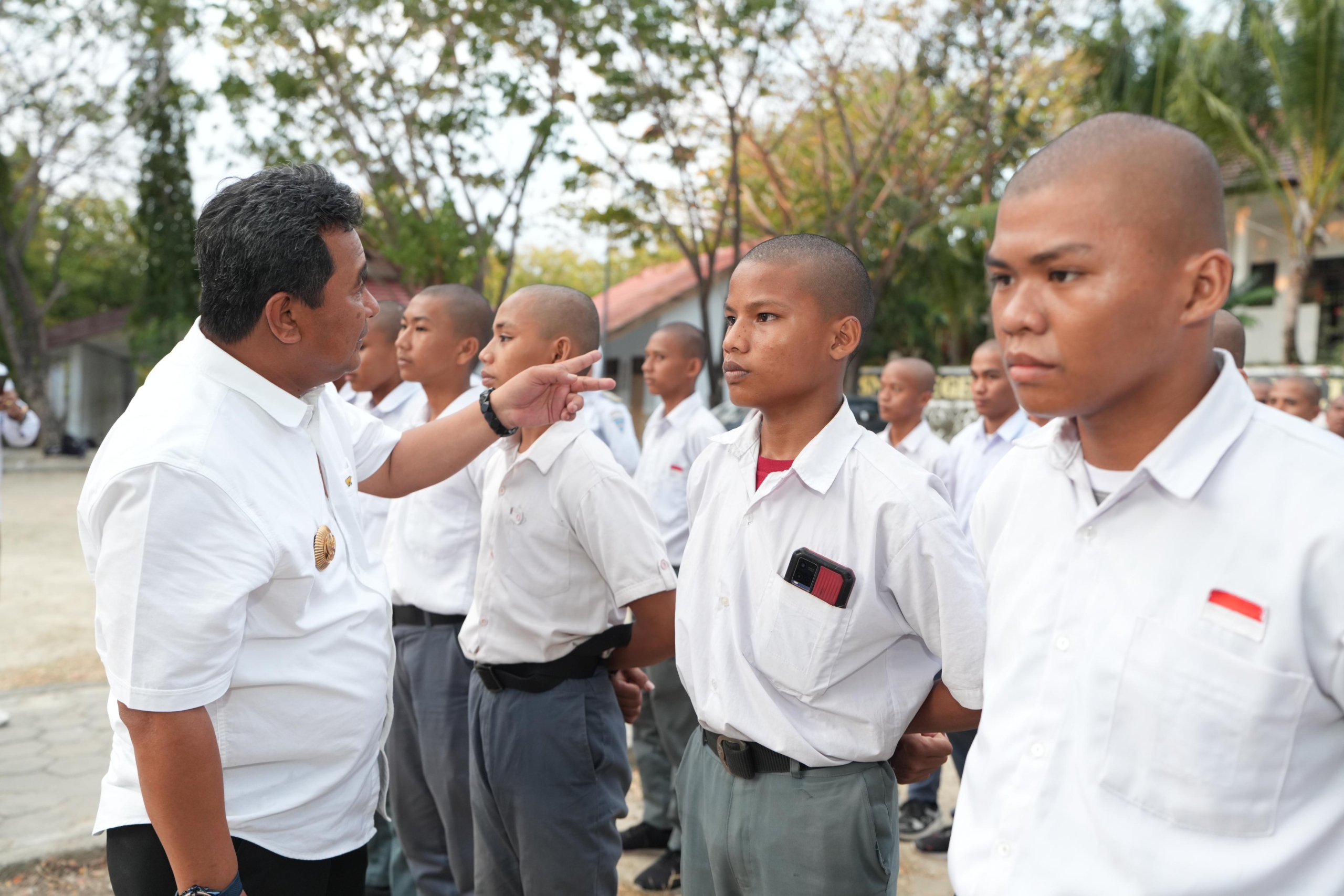 PJ Bahtiar Harap Siswa Dibekali Manajemen Bisnis Agar Kelak Menjadi SDM Produktif