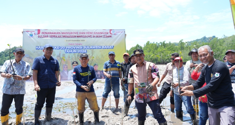 PJ Bahtiar Bersama Forkopimda Kompak Galakkan Penanaman Mangrove