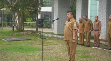 Menjadi pembina apel