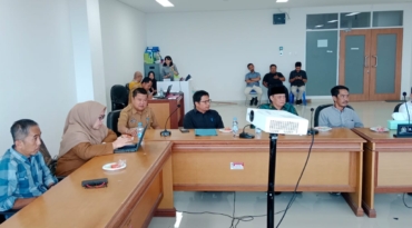 Kadis Kominfo Perss Mustari Mula mengikuti Rapat Persiapan Pembentukan Tim Seleksi Calon Komisioner