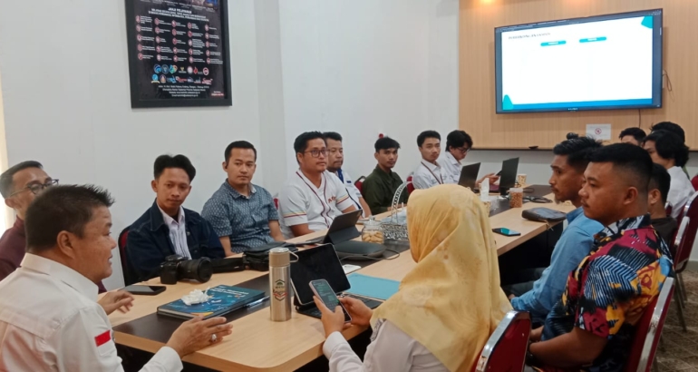 Tingkatan Penyebarluasan Informasi Program Kerja dan Kegiatan Pemprov Sulbar, Dinas Kominfopers Gelar Rakor : Siapkan Strategi Komunikasi Efektif