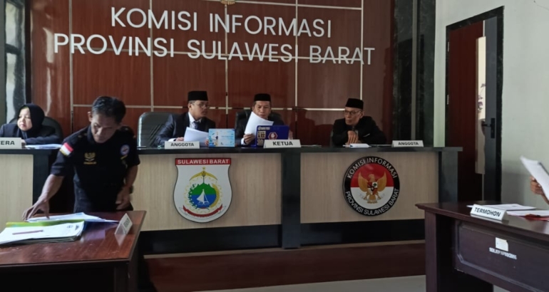 Pasca Lebaran, KI Sulbar Kembali Sidangkan Lima Permohonan Penyelesaian Sengketa Informasi : Agenda Pembuktian